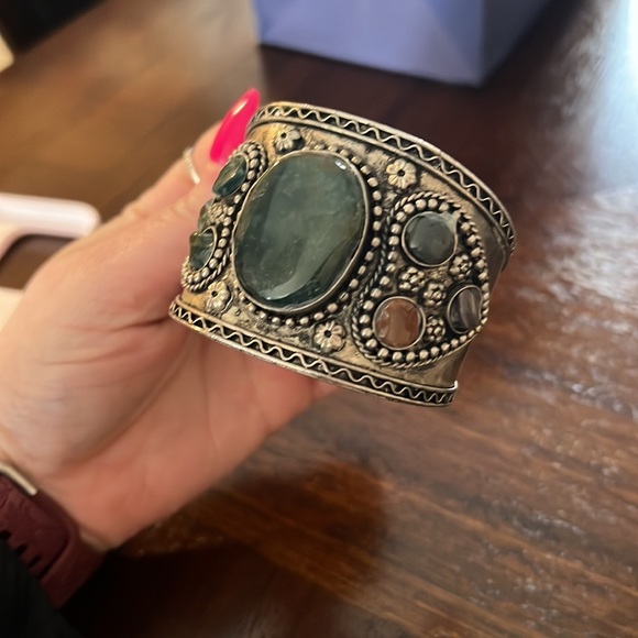 Bangle bracelet - Picture 2 of 4